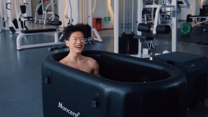 健身大佬暴汗后秒回血？南晟实测冰浴机，这酸爽绝了！